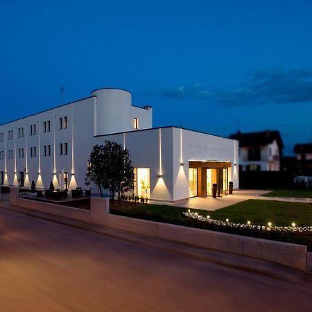 Hotel Napoleon Кераско Екстериор снимка