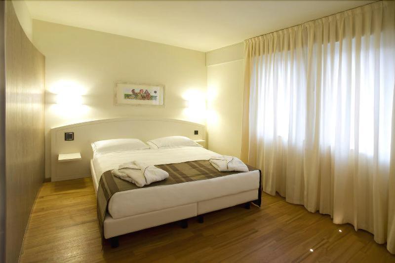 Hotel Napoleon Кераско Екстериор снимка